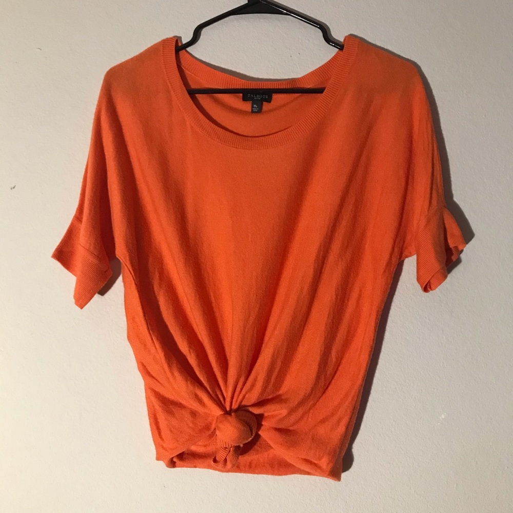 Short- sleeved Bottom Tied Top